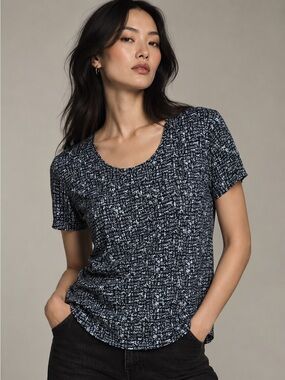 Lennard Taylor- 100% cotton black + white abstract letter oversized top- size L